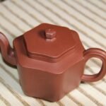 宜兴紫砂壶丨六方花影_泥料：紫泥_容量：300cc