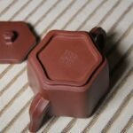 宜兴紫砂壶丨六方花影_泥料：紫泥_容量：300cc