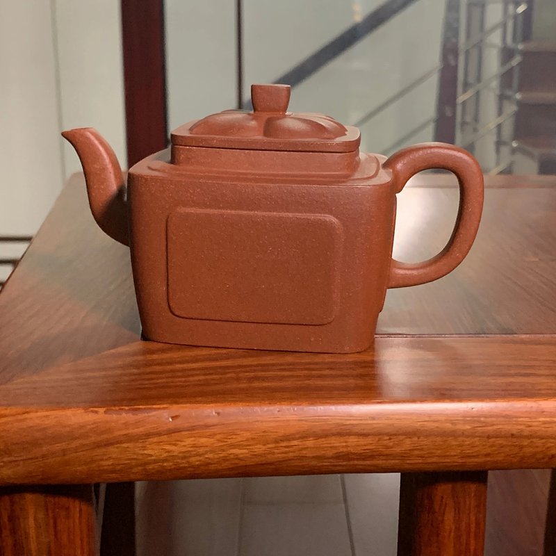 宜兴紫砂壶丨菱花魁方_泥料：降坡泥_容量：300cc