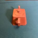 宜兴紫砂壶 | 抽角方韵_泥料：大红袍_容量：230cc