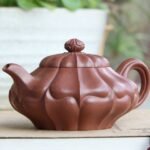 宜兴紫砂壶 | 小合菱壶_泥料：紫泥_容量：200cc
