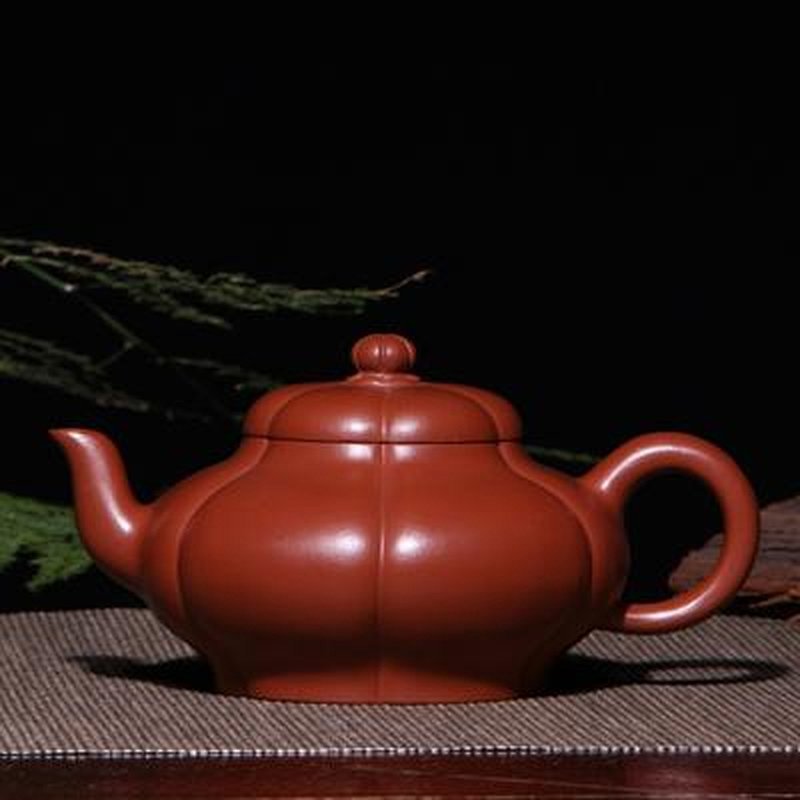 宜兴紫砂壶 | 梅瓣_泥料：大红袍_容量：260cc