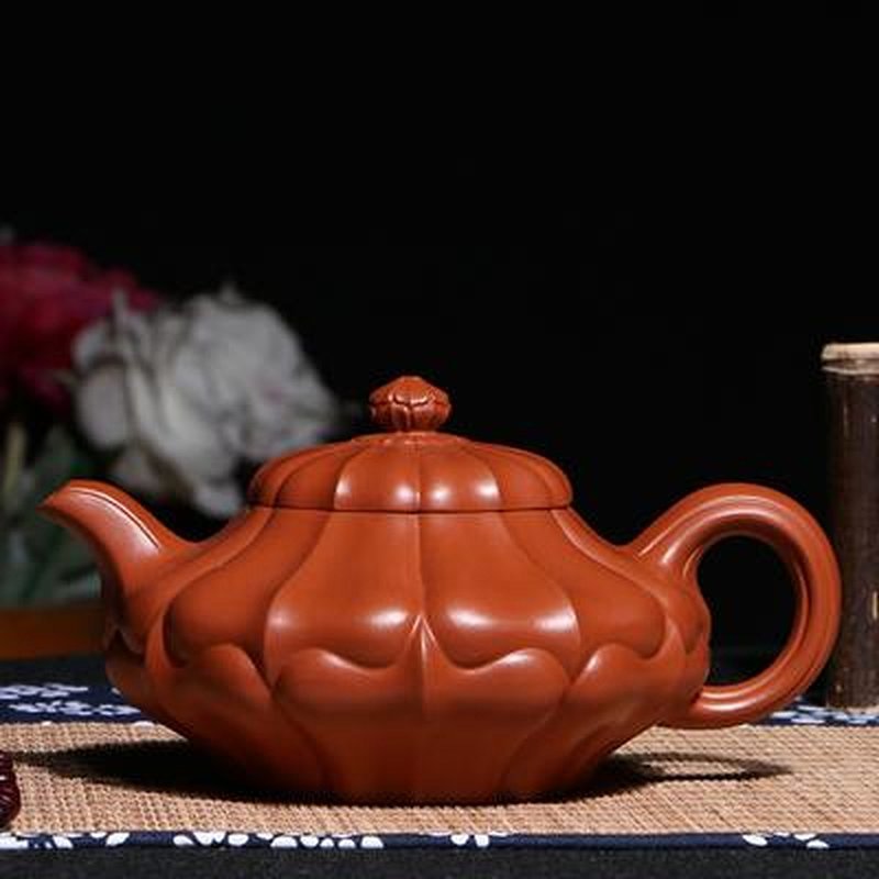 宜兴紫砂壶 | 合菱_泥料：大红袍_容量：320cc