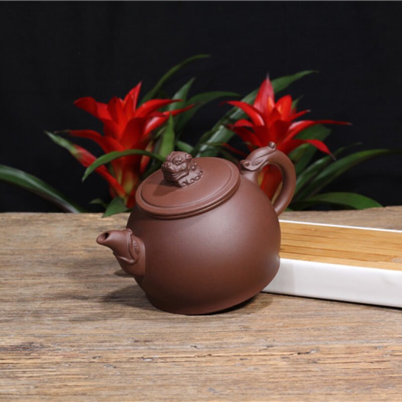 宜兴紫砂壶 | 醒狮_泥料：紫泥_容量：450cc