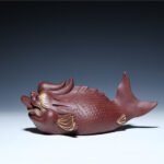 宜兴紫砂雕塑 | 鱼化龙_泥料：紫泥