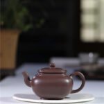 宜兴紫砂壶 | 卡盖方樽_泥料：紫泥_容量：300cc