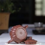 宜兴紫砂壶 | 菱花_泥料：底槽青_容量：230cc