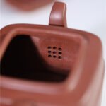 宜兴紫砂壶 | 四方腰线_泥料：紫泥_容量：250cc