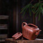 宜兴紫砂壶 | 敦方_泥料：紫泥_容量：550cc