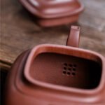 宜兴紫砂壶 | 敦方_泥料：紫泥_容量：550cc