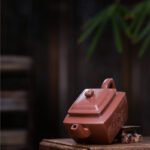 宜兴紫砂壶 | 君方_泥料：紫泥_容量：220cc